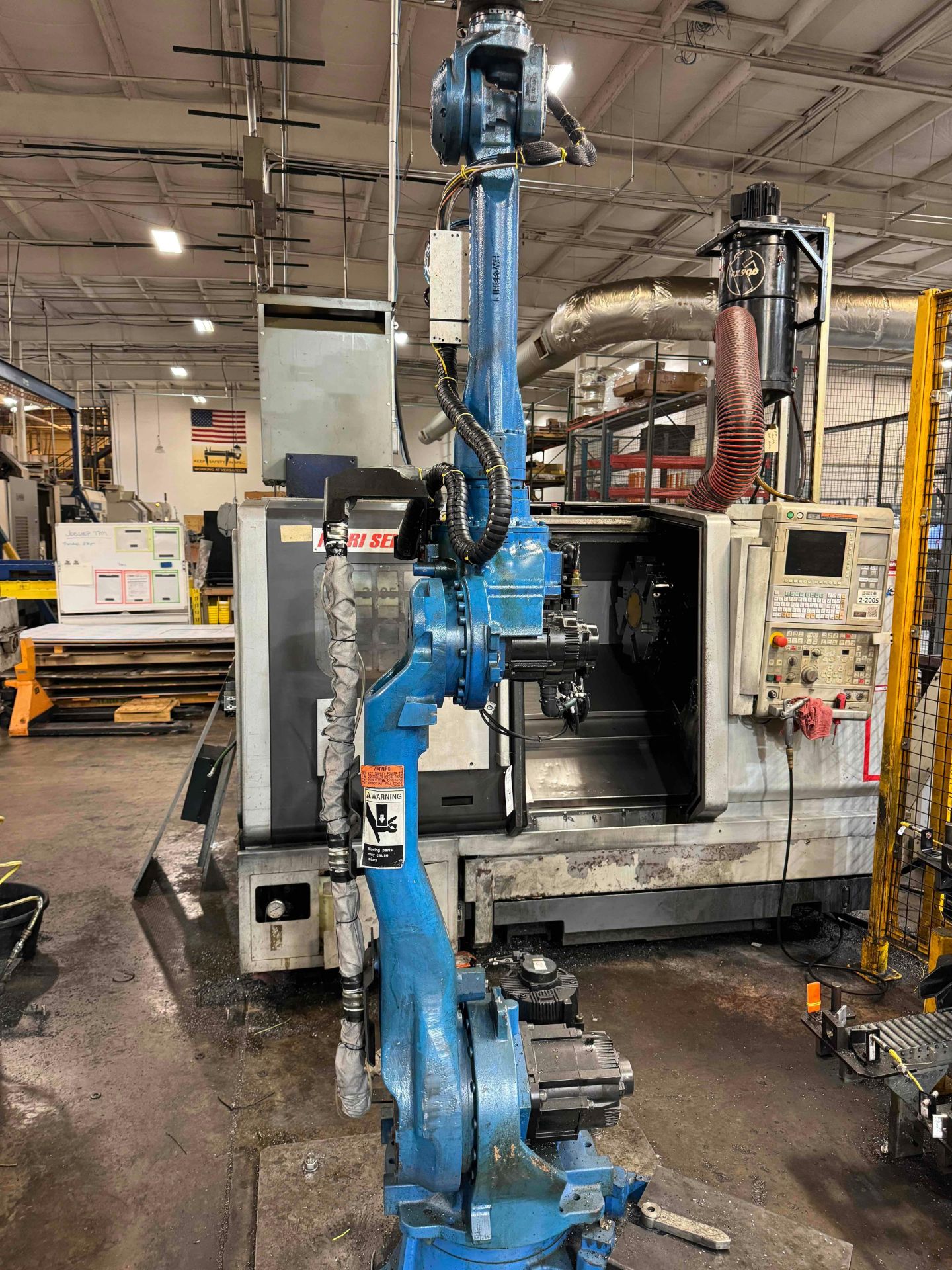 YASKAWA MOTOMAN, MH-50 II, ROBOTIC PARTS LOADING SYSTEM WITH DX200 CONTROL - Image 3