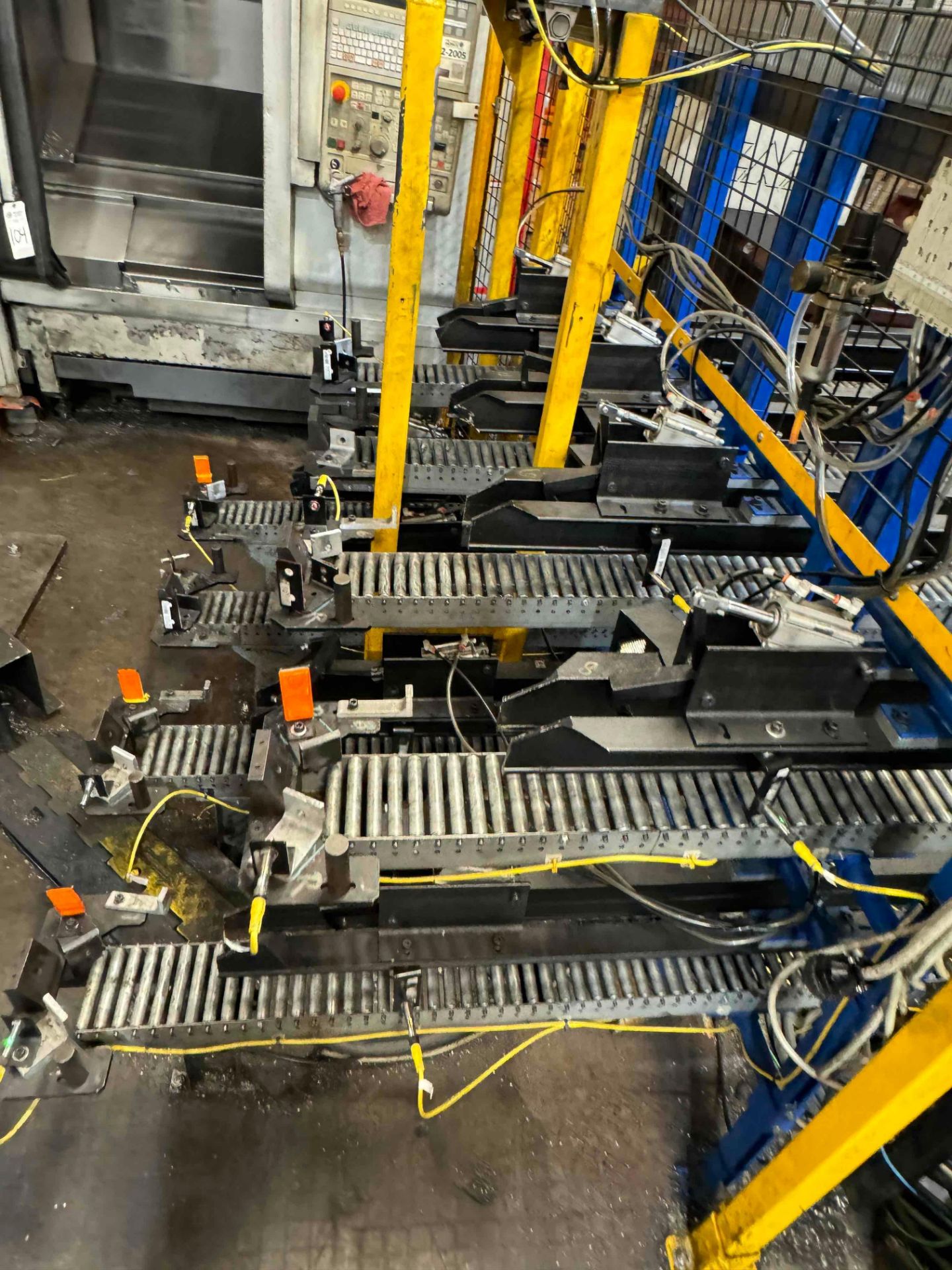 YASKAWA MOTOMAN, MH-50 II, ROBOTIC PARTS LOADING SYSTEM WITH DX200 CONTROL - Image 10