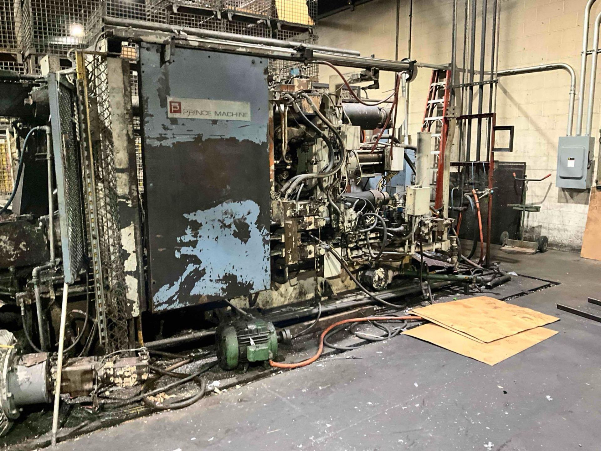 1992 PRINCE D920011 550 TON COLD CHAMBER DIE CAST MACHINE - Image 3