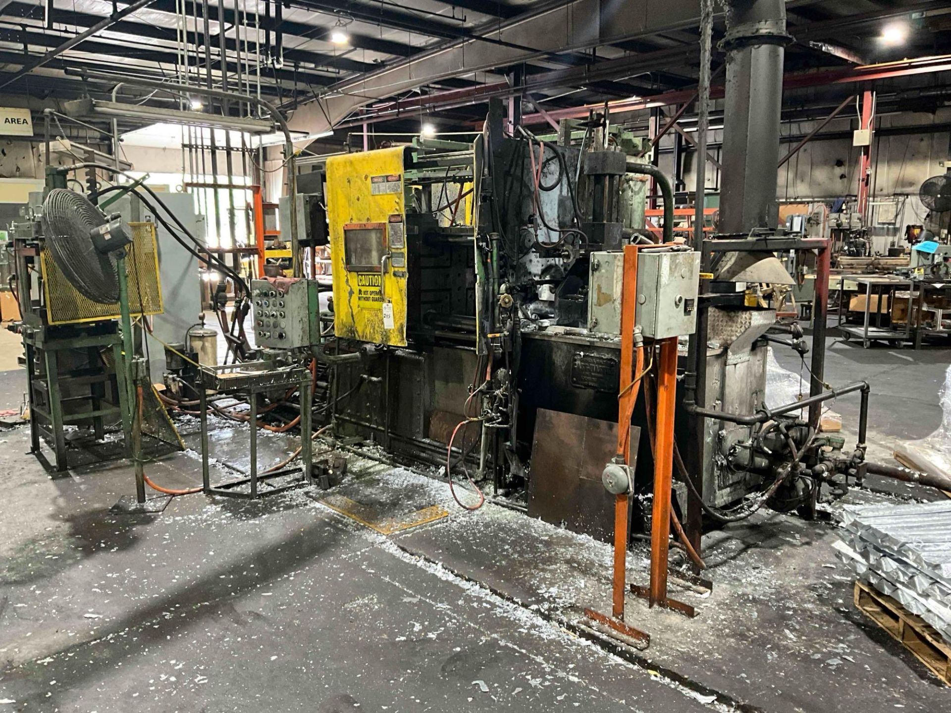 1963 CASTMASTER 200 TON COLD CHAMBER DIE CASTING MACHINE
