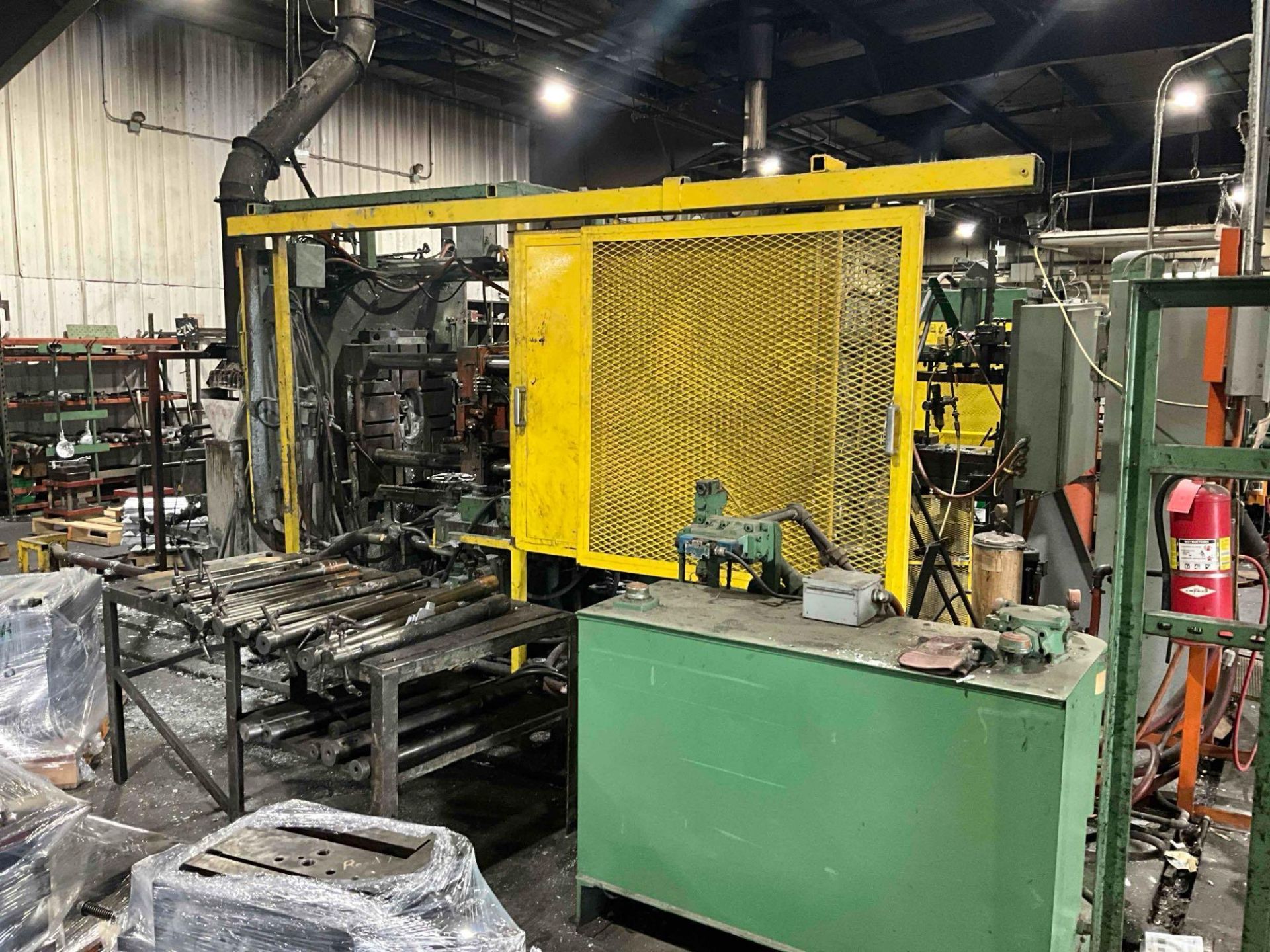 1963 CASTMASTER 200 TON COLD CHAMBER DIE CASTING MACHINE - Image 4