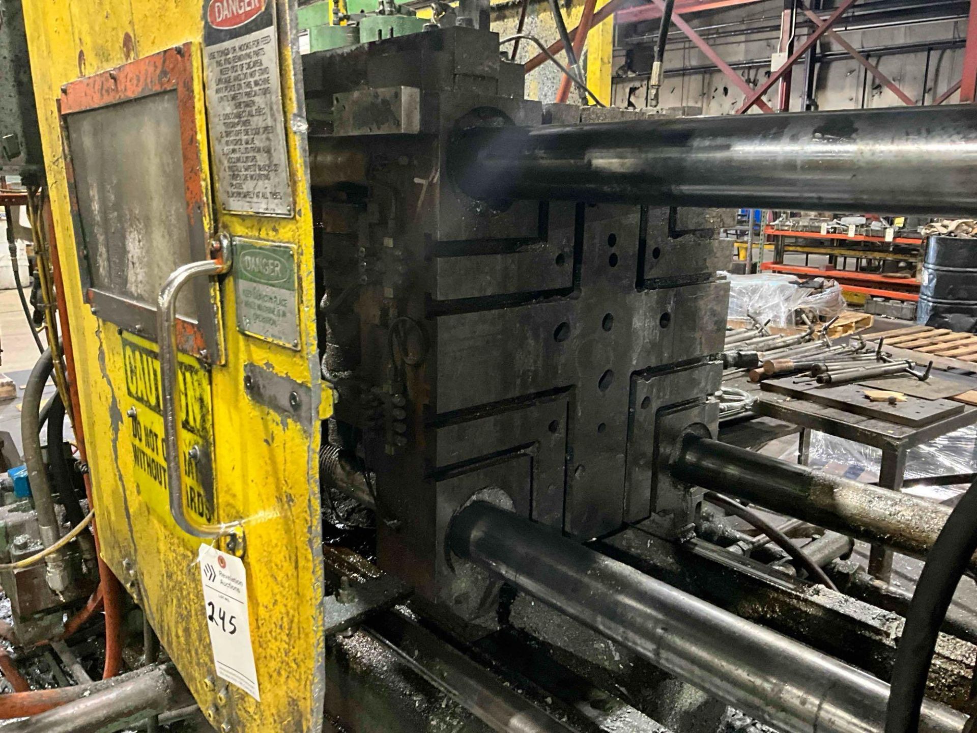 1963 CASTMASTER 200 TON COLD CHAMBER DIE CASTING MACHINE - Image 13