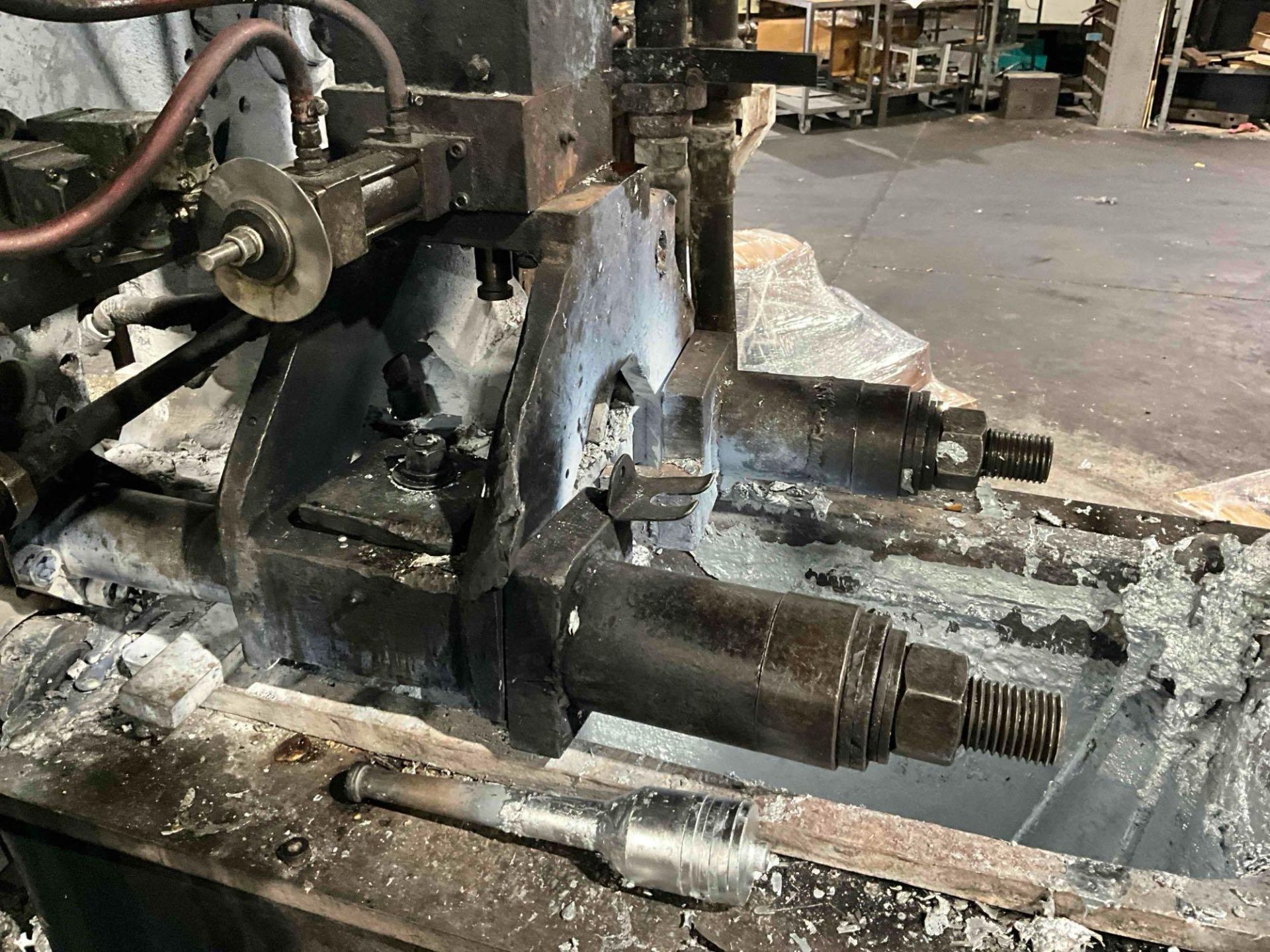 1963 CASTMASTER 200 TON COLD CHAMBER DIE CASTING MACHINE - Image 15