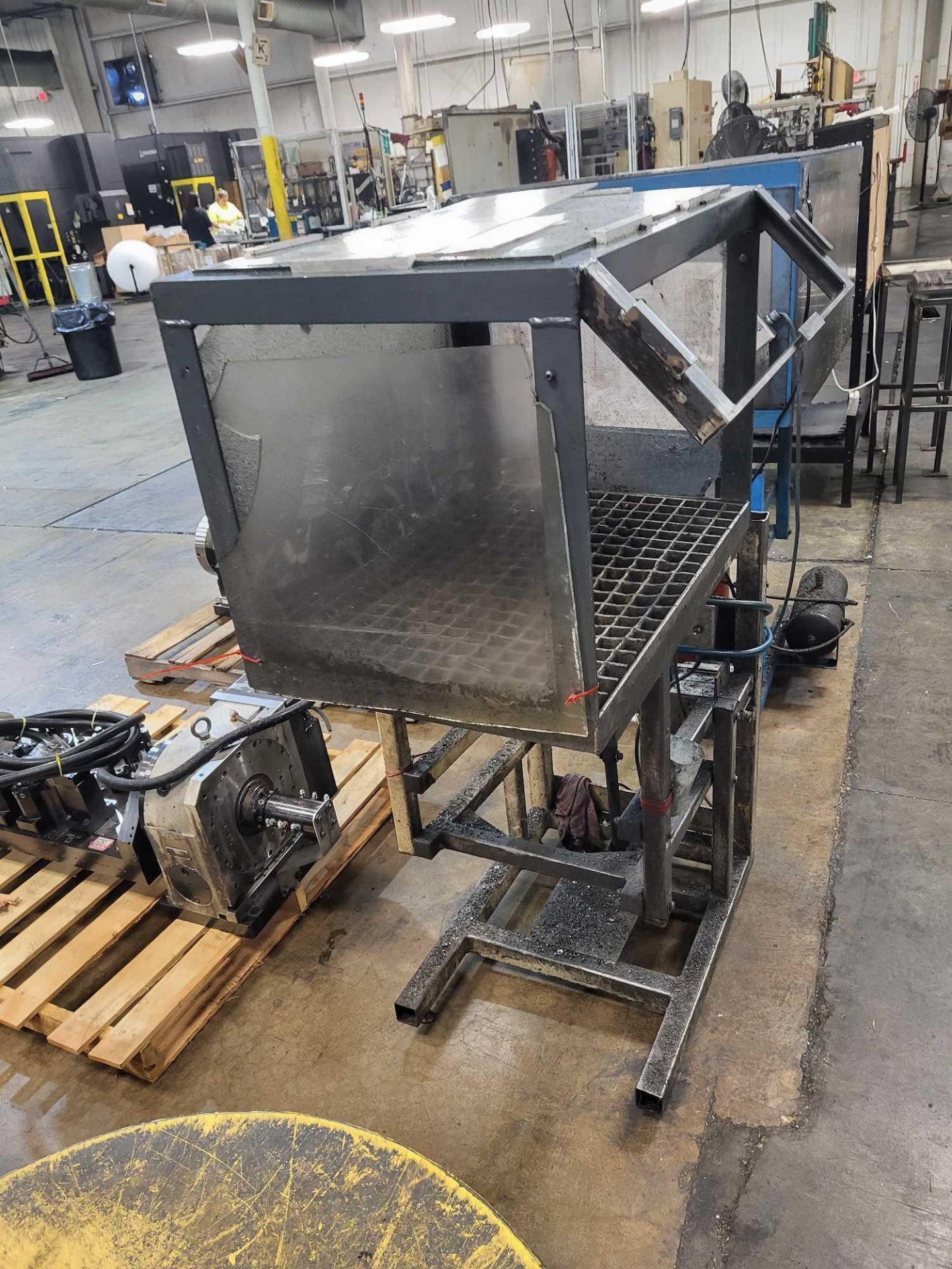 (2) PNEUMATIC LIFT TABLES - Image 3