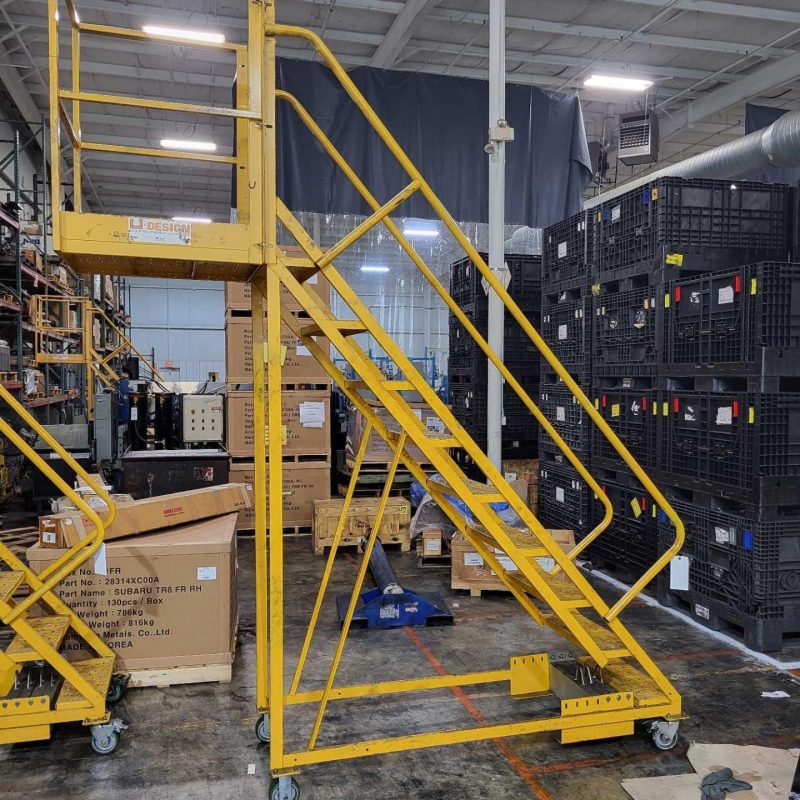 TRI-ARC CANTILEVER ROLLING LADDER 300 LB CAPACITY