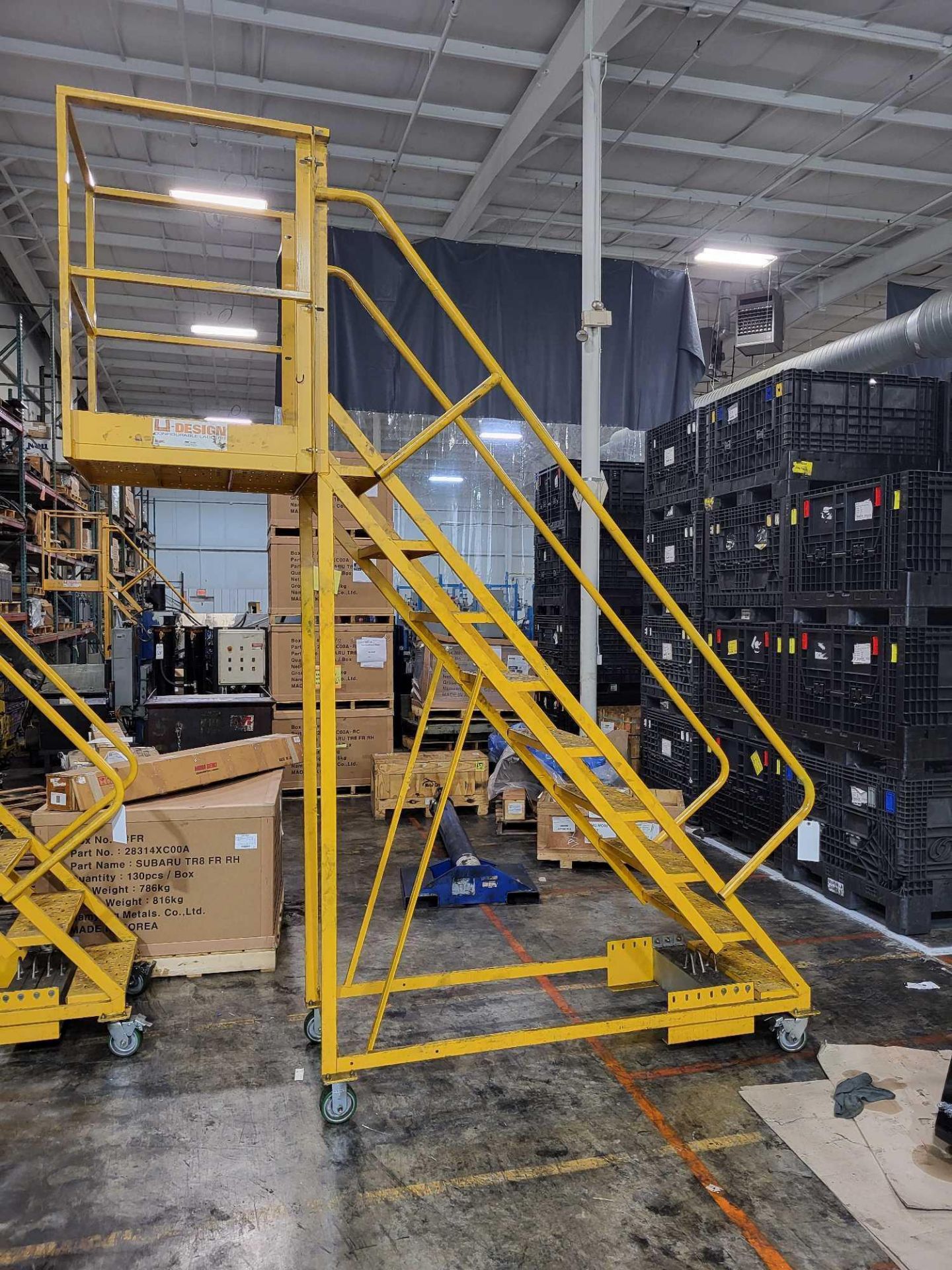 TRI-ARC CANTILEVER ROLLING LADDER 300 LB CAPACITY