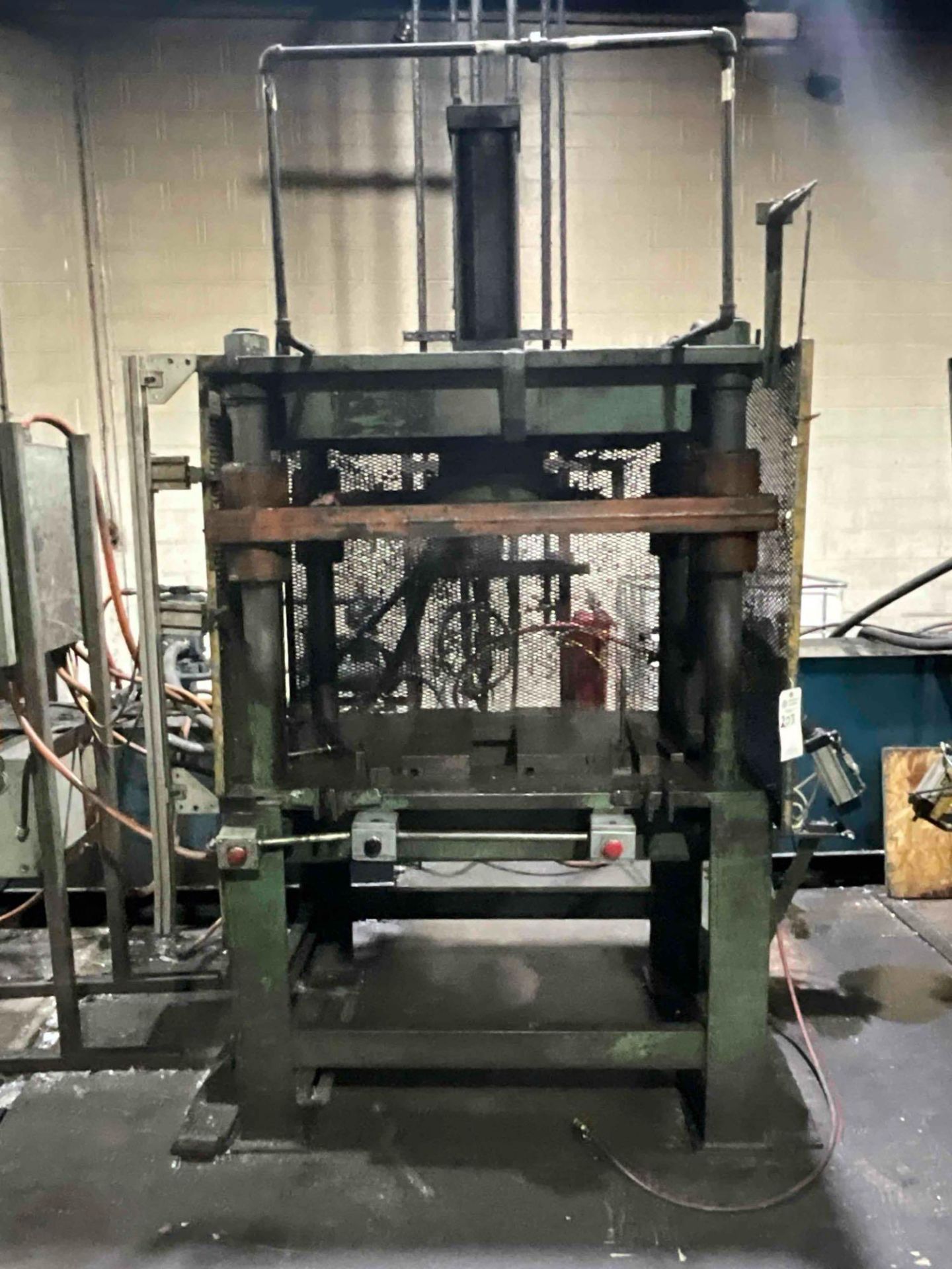 DIE CAST TRIM PRESS - Image 3