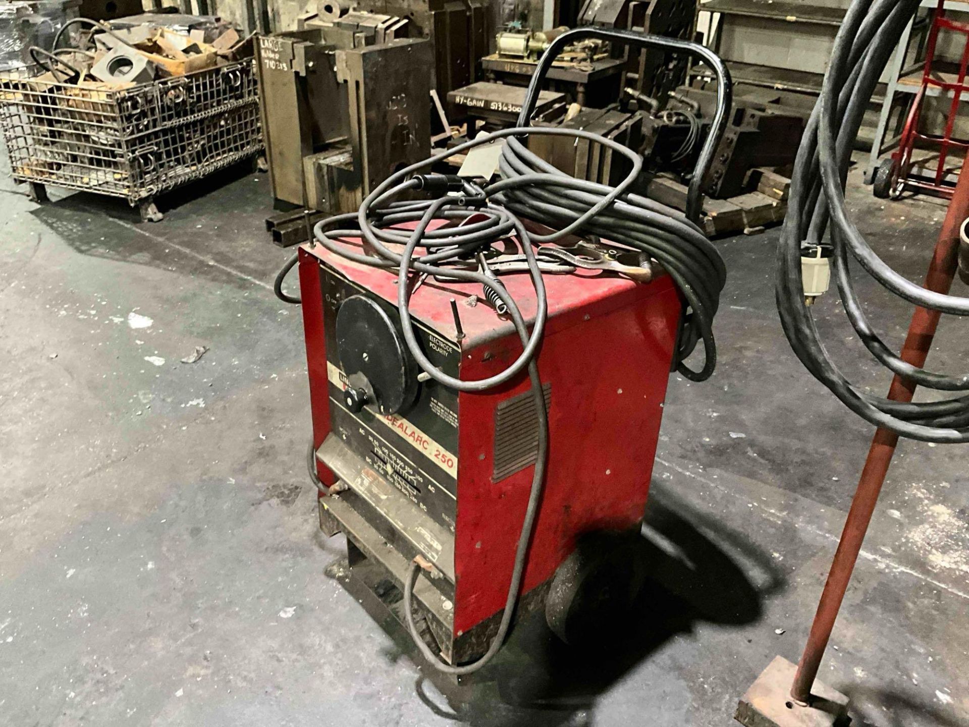 LINCOLN ELECTRIC IDEALARC 250 WELDER - Image 3