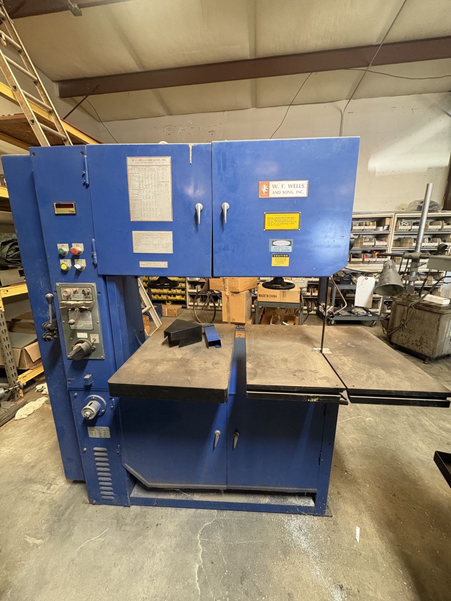 W.F. Wells And Son, Inc Vertical Bandsaw Mdl.V4012 Blade Size 1/8 1” Length 190”-195”