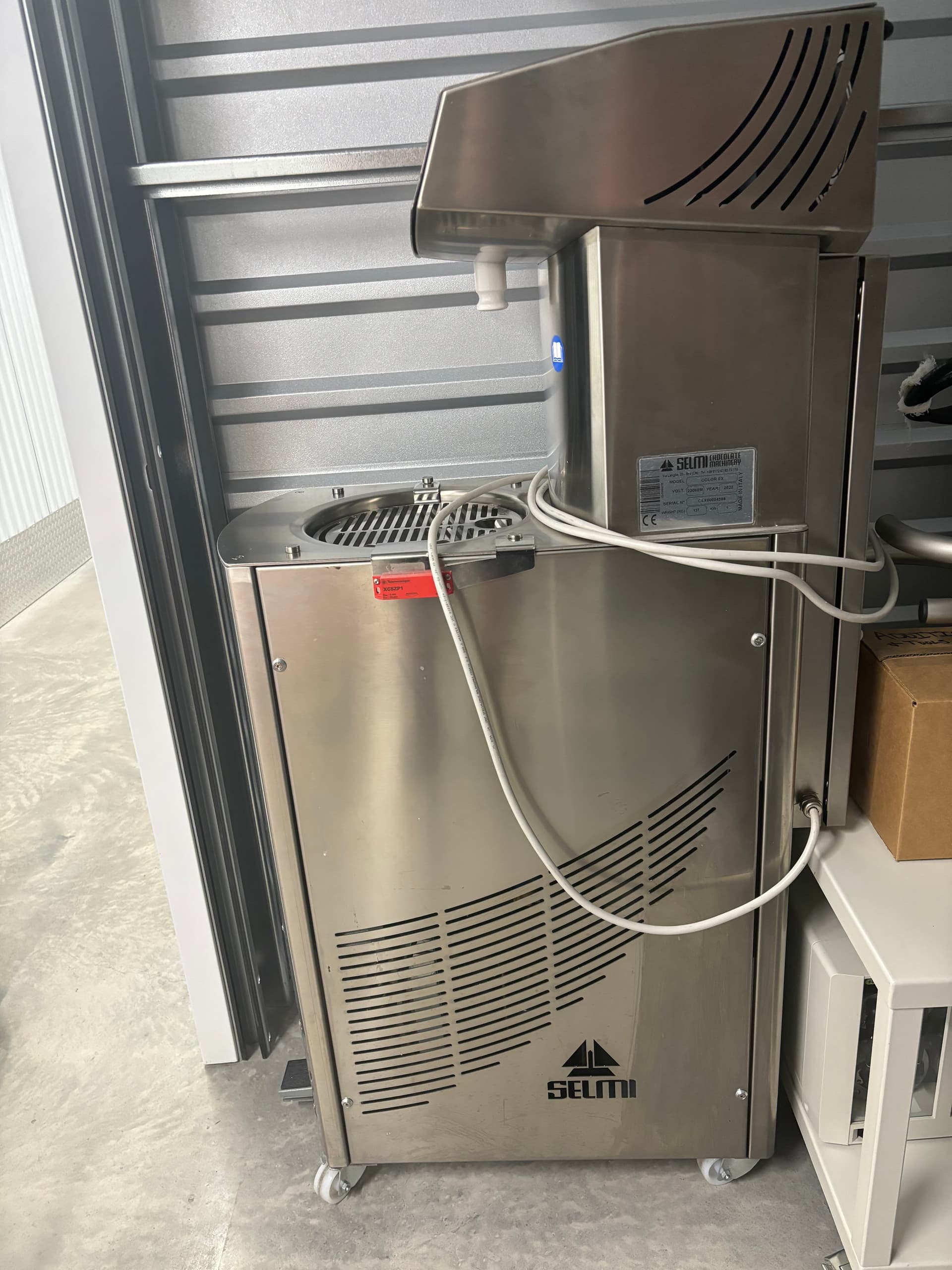 Selmi Color EX Professional Chocolate Tempering Machine - Image 4